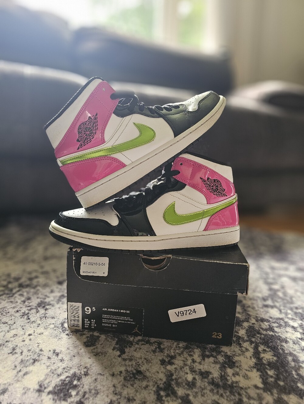Nike Air Jordan 1 Mid SE mens Sz 9.5